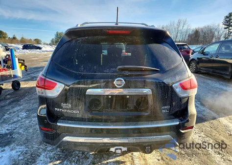 2015 Nissan Pathfinder S z USA, uszkodzony, nr VIN 5N1AR2MM4FC644753